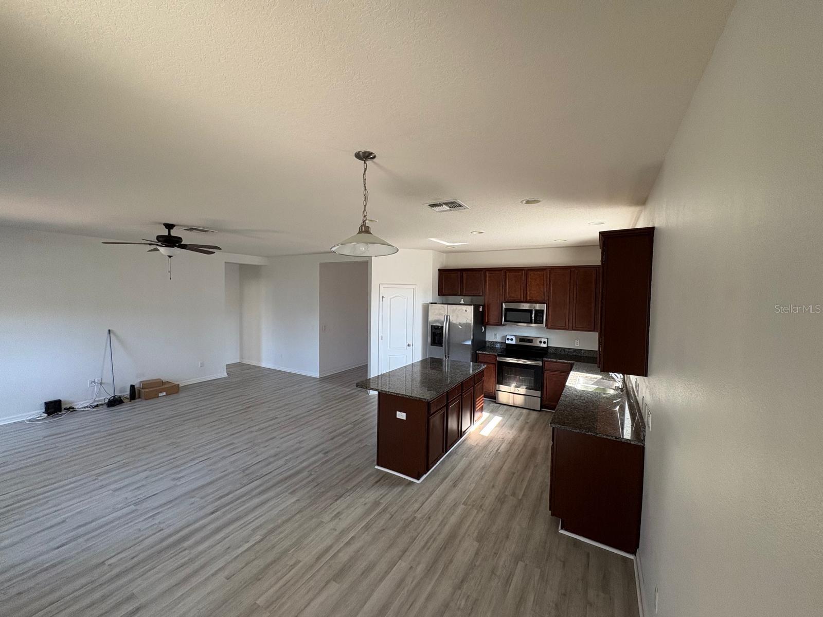 ESPRIT PH 3D - Residential Lease