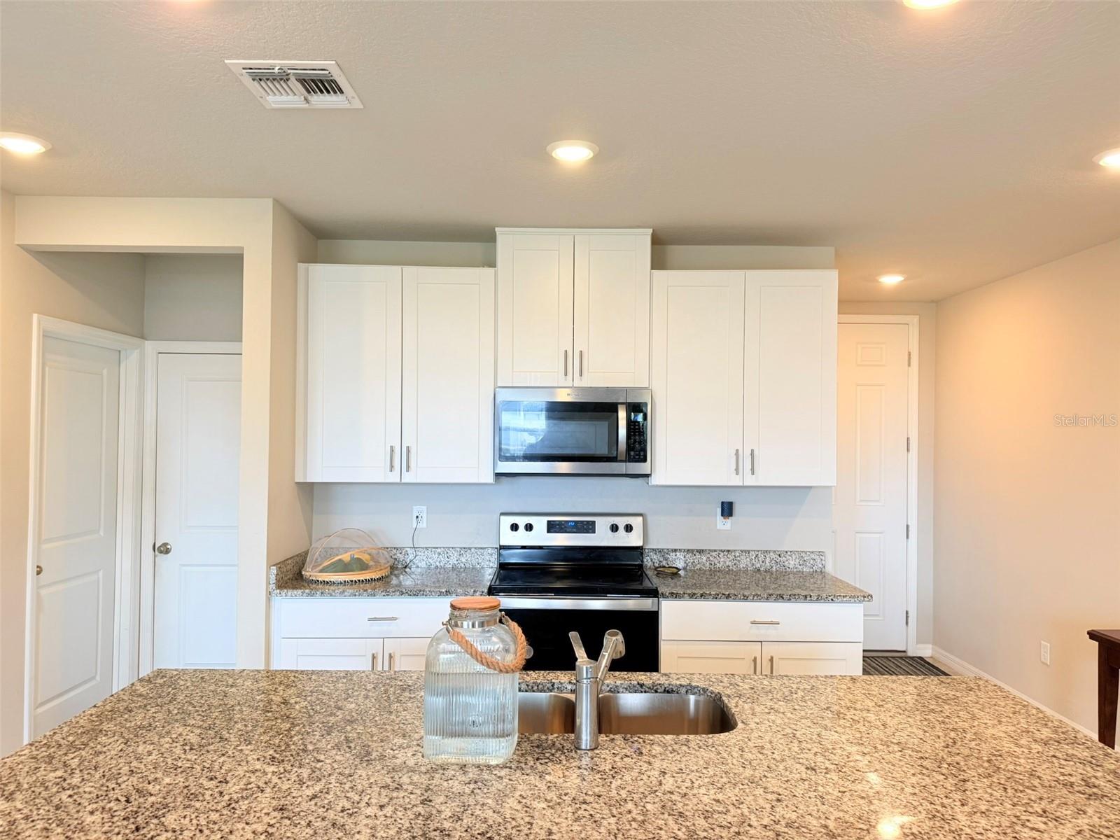 TOWNS/WATERGRASS - Residential Lease