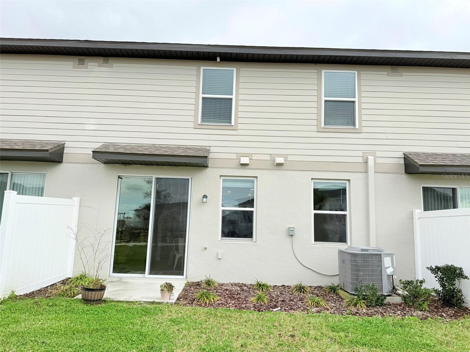 TOWNS/WATERGRASS - Residential Lease