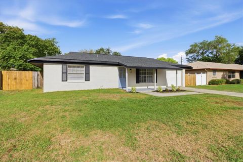 Photo of 1648 Urbana Avenue, Deltona, FL 32725 (MLS # O6396017)
