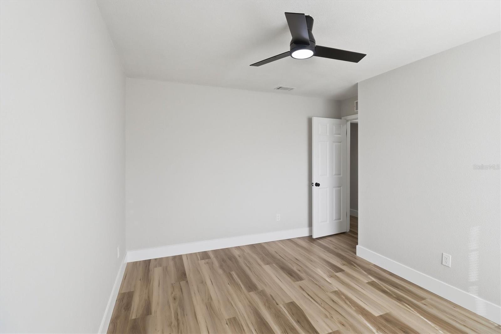 DELTONA LAKES UNIT 03 - Residential