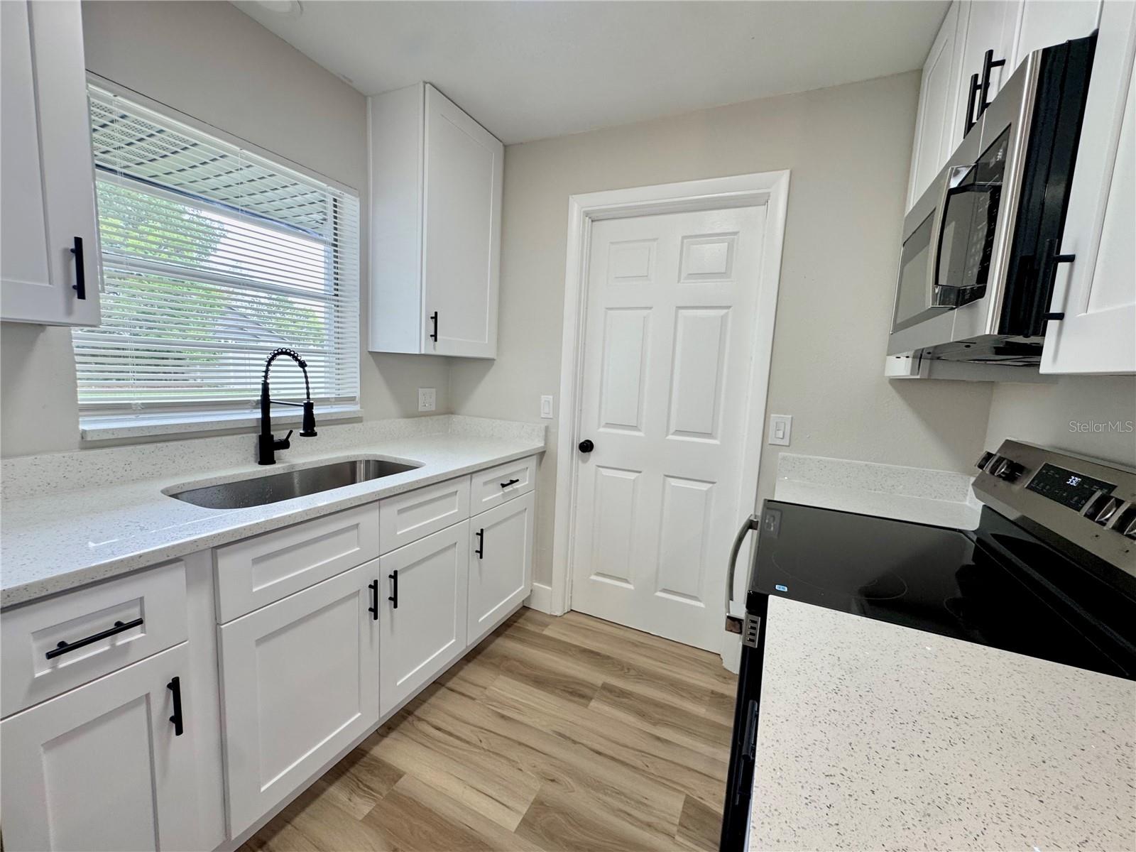 DELTONA LAKES UNIT 03 - Residential