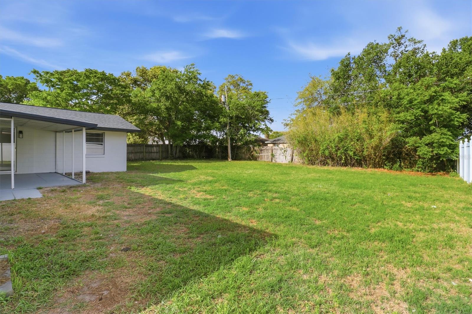 DELTONA LAKES UNIT 03 - Residential