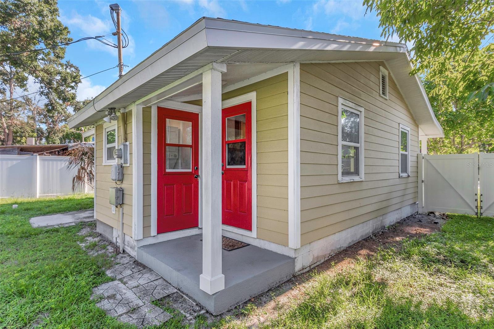 HAYNSWORTH HEIGHTS - Residential Lease