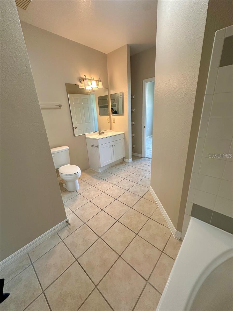 HAMPTONS/METROWEST - Residential Lease
