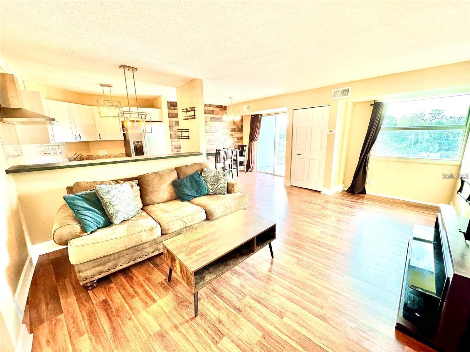 WAVE THE CONDO - Residential Lease