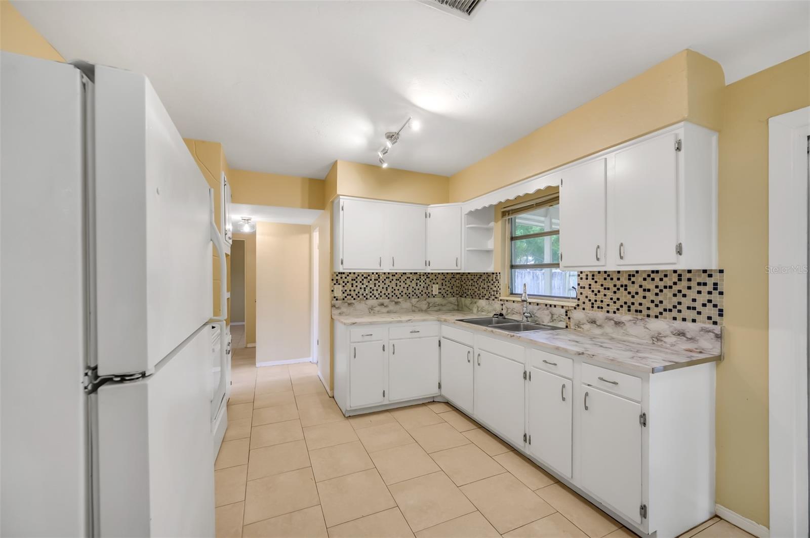 SPARKLE LAKE SUB - Residential