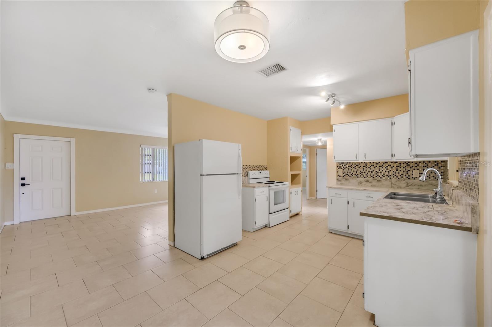 SPARKLE LAKE SUB - Residential