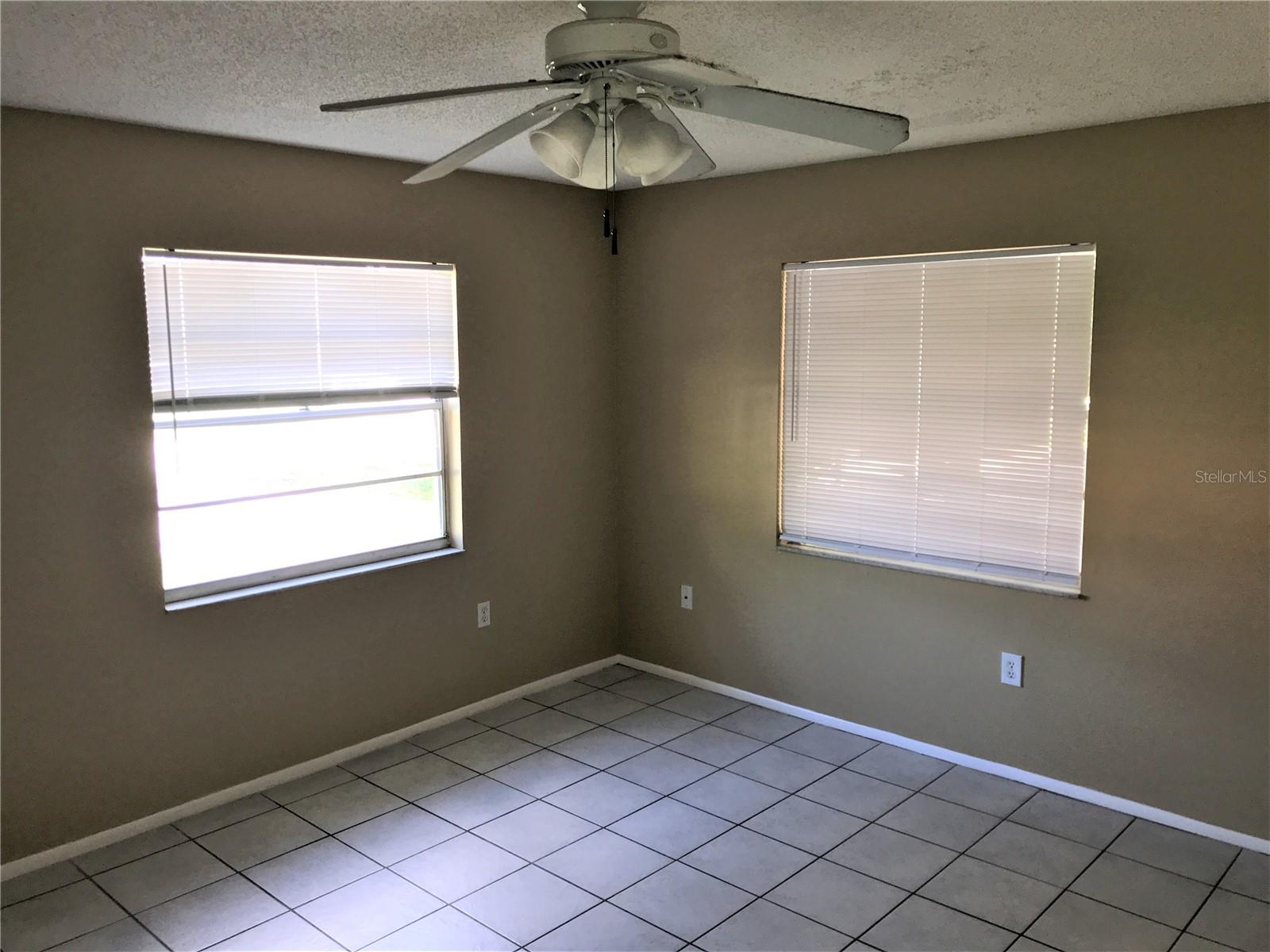 ACREAGE - Residential Lease