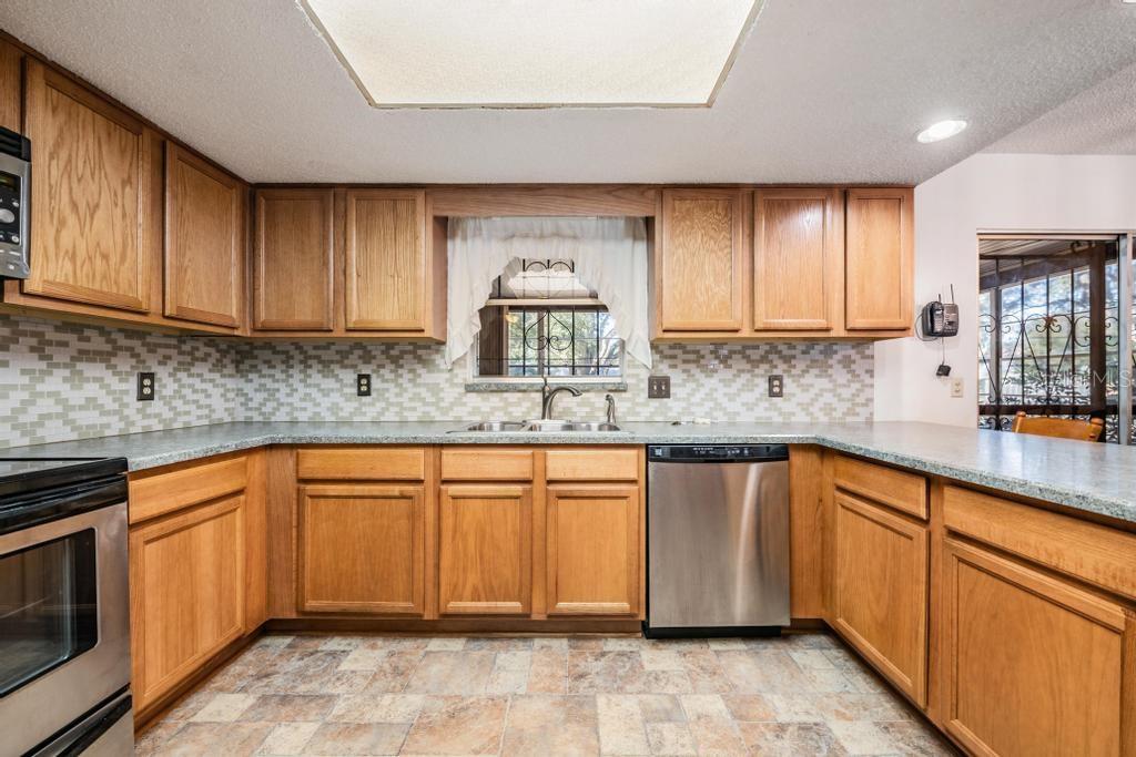 FORT KING ACRES - Residential