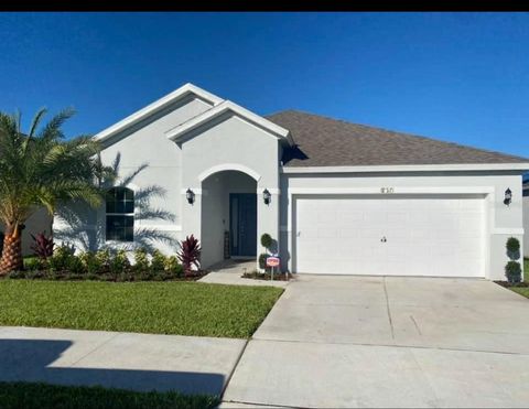 Photo of 820 Cambridge Drive, Winter Haven, FL 33881 (MLS # S5129472) Photo of 820 Cambridge Drive, Winter Haven, FL 33881 (MLS # S5129472)