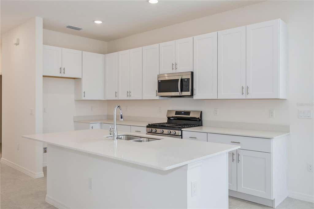 Photo of 9120 Wildlight Trail, Wildwood, FL 34785 (MLS # O6423405)