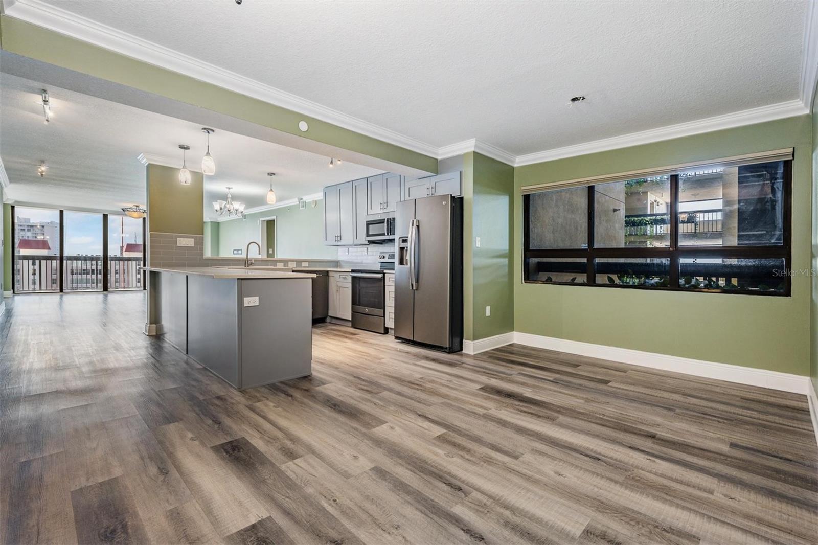 2413 BAYSHORE BOULEVARD 1004