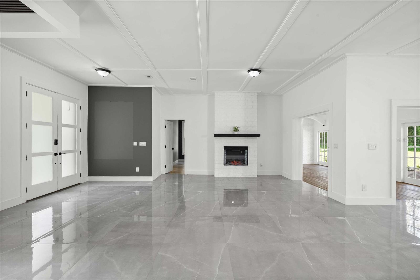 ACREAGE - Residential