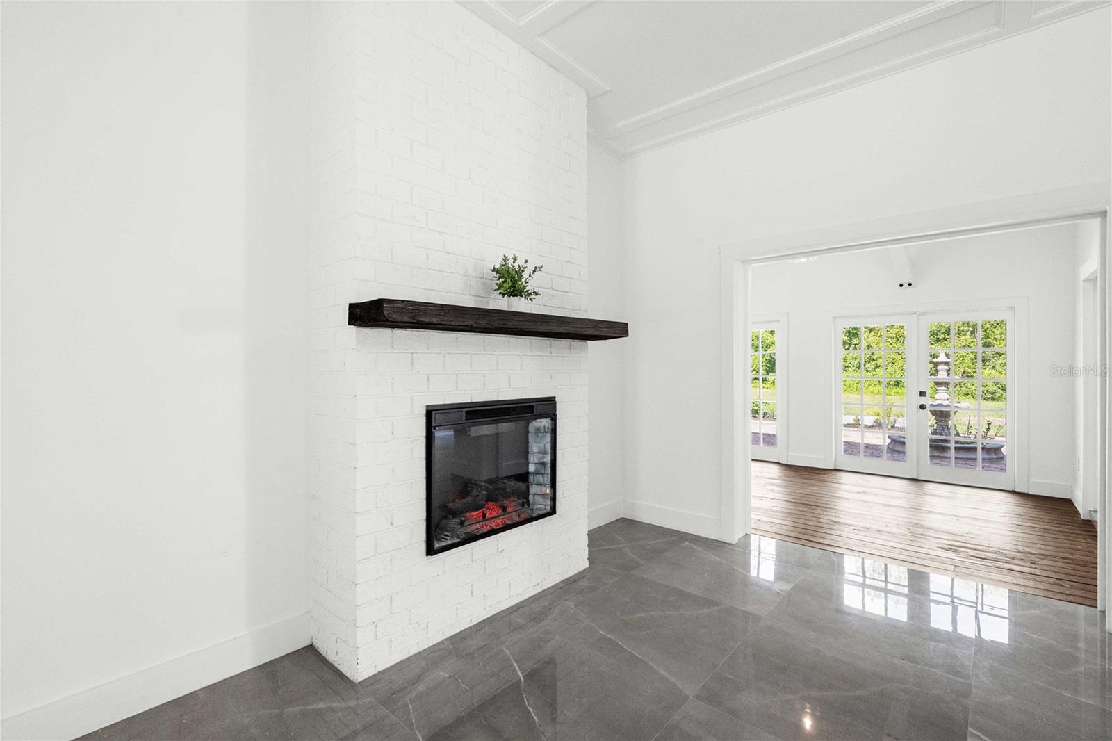 ACREAGE - Residential