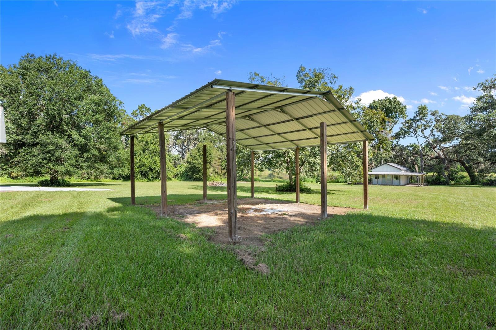 ACREAGE - Residential