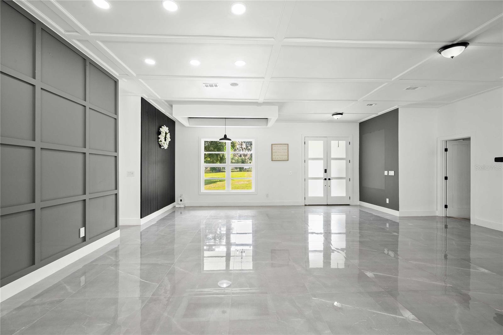 ACREAGE - Residential