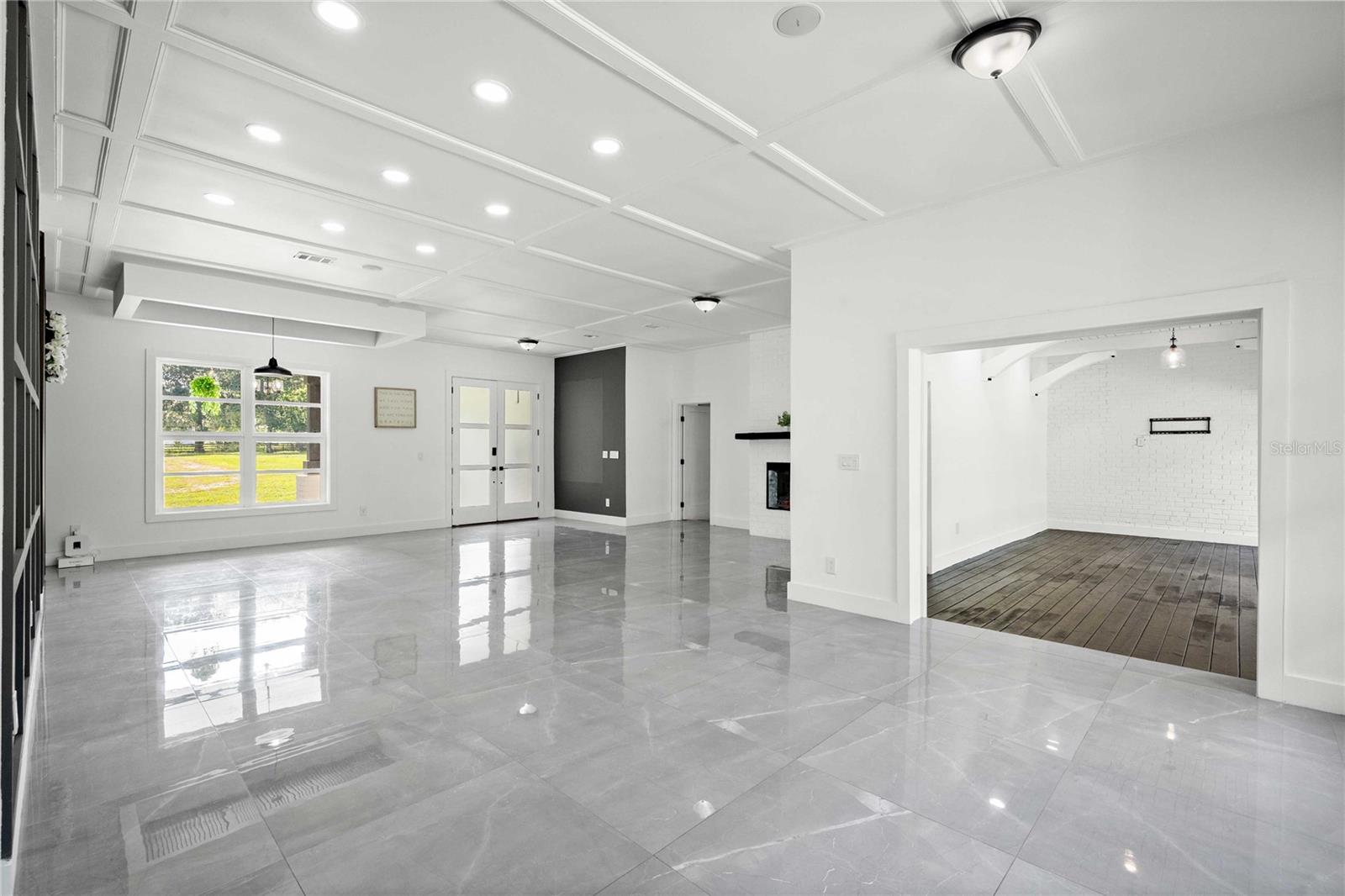 ACREAGE - Residential