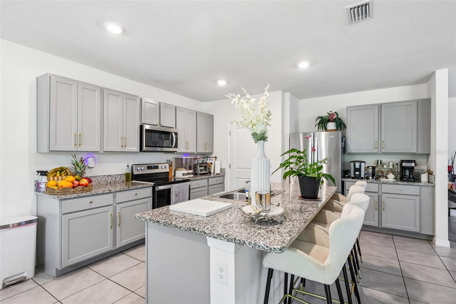 LAKE DIAMOND NORTH - Residential