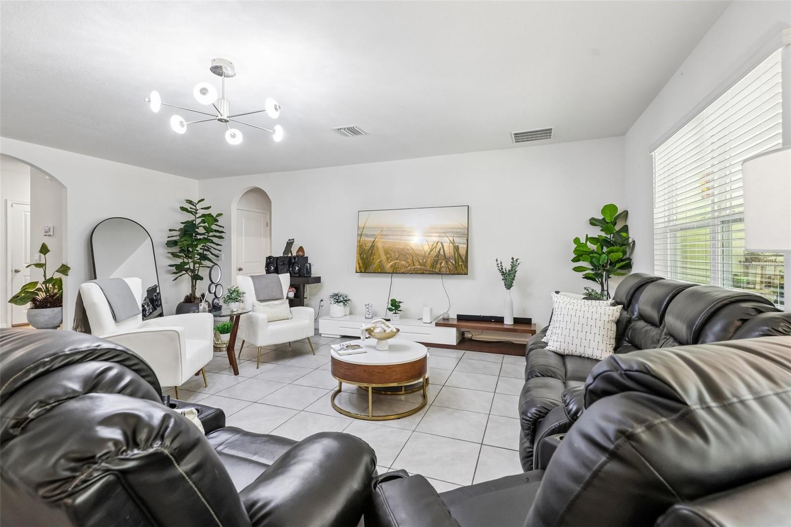 LAKE DIAMOND NORTH - Residential