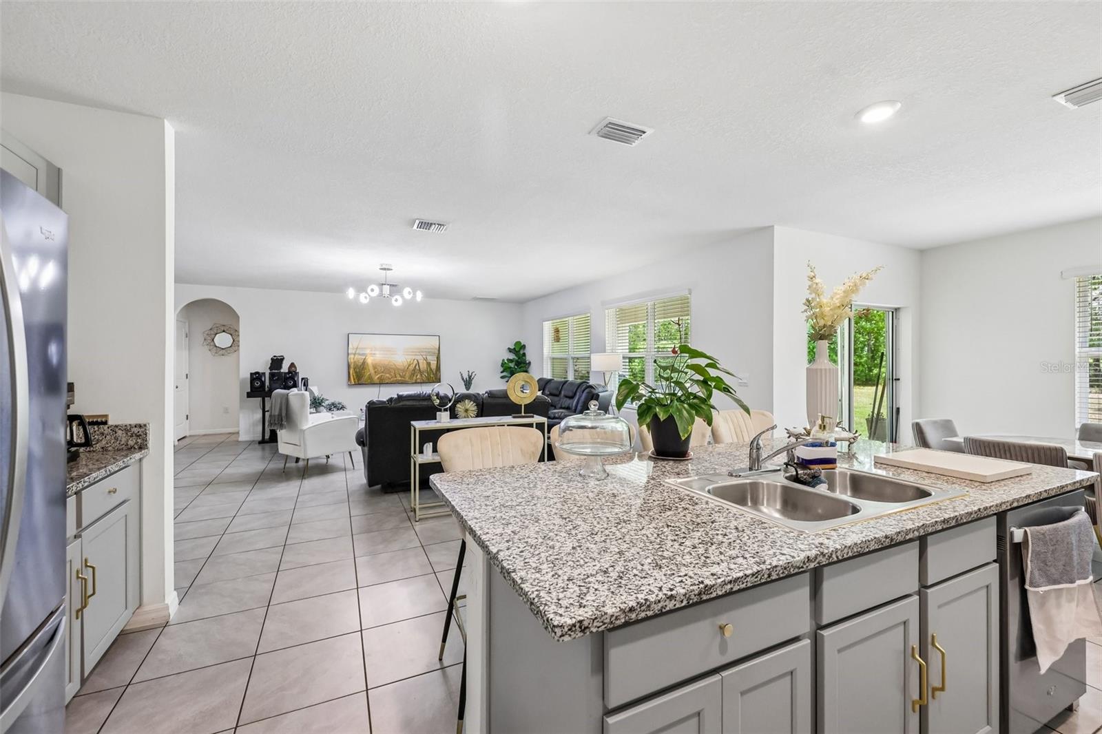 LAKE DIAMOND NORTH - Residential
