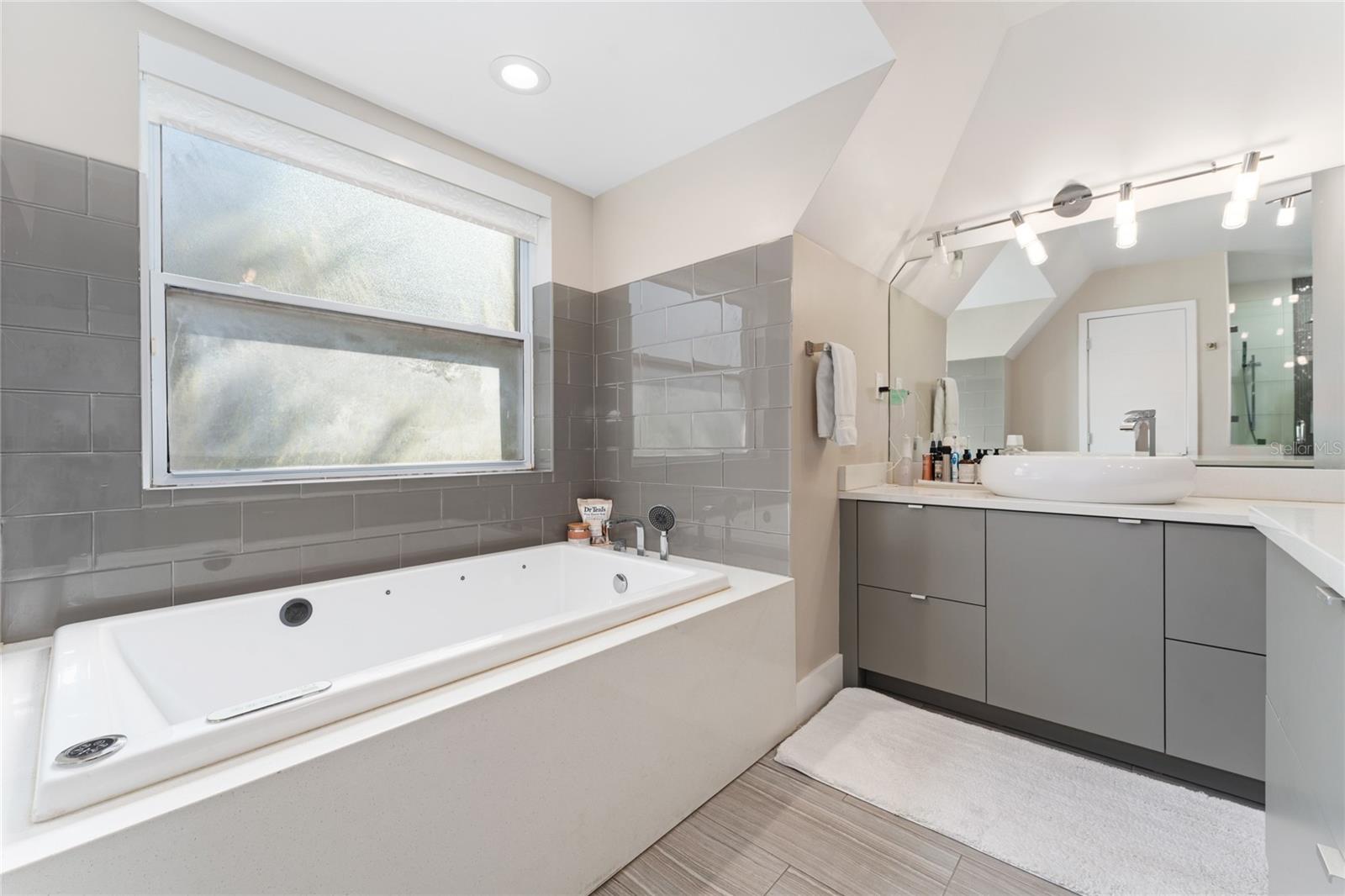 DIAMONDHEAD - Residential