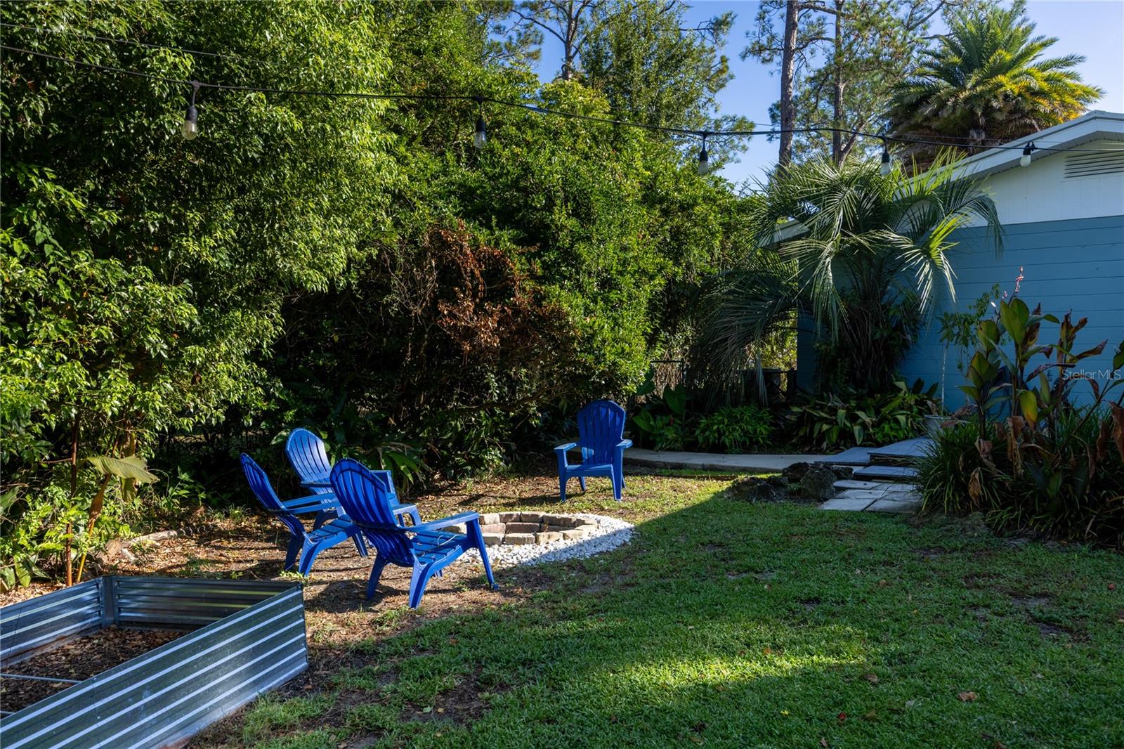 COUNTRY CLUB ESTATE MCINTOSH GRT - Residential