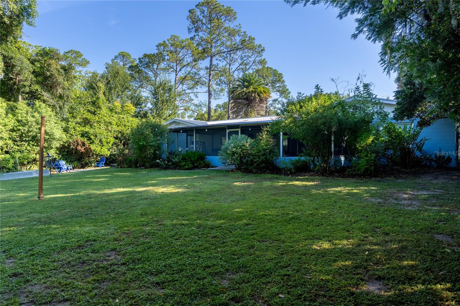 COUNTRY CLUB ESTATE MCINTOSH GRT - Residential