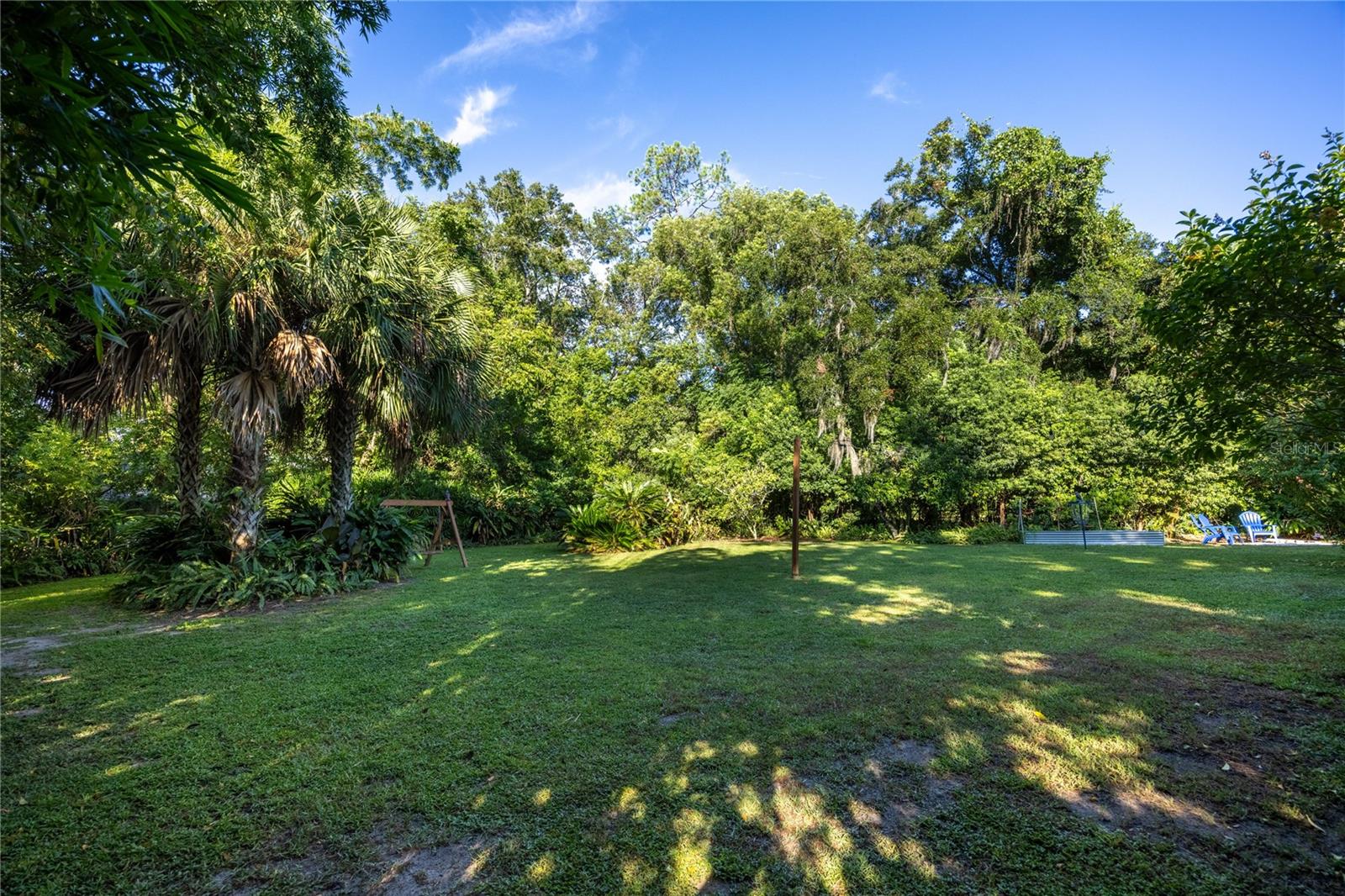 COUNTRY CLUB ESTATE MCINTOSH GRT - Residential