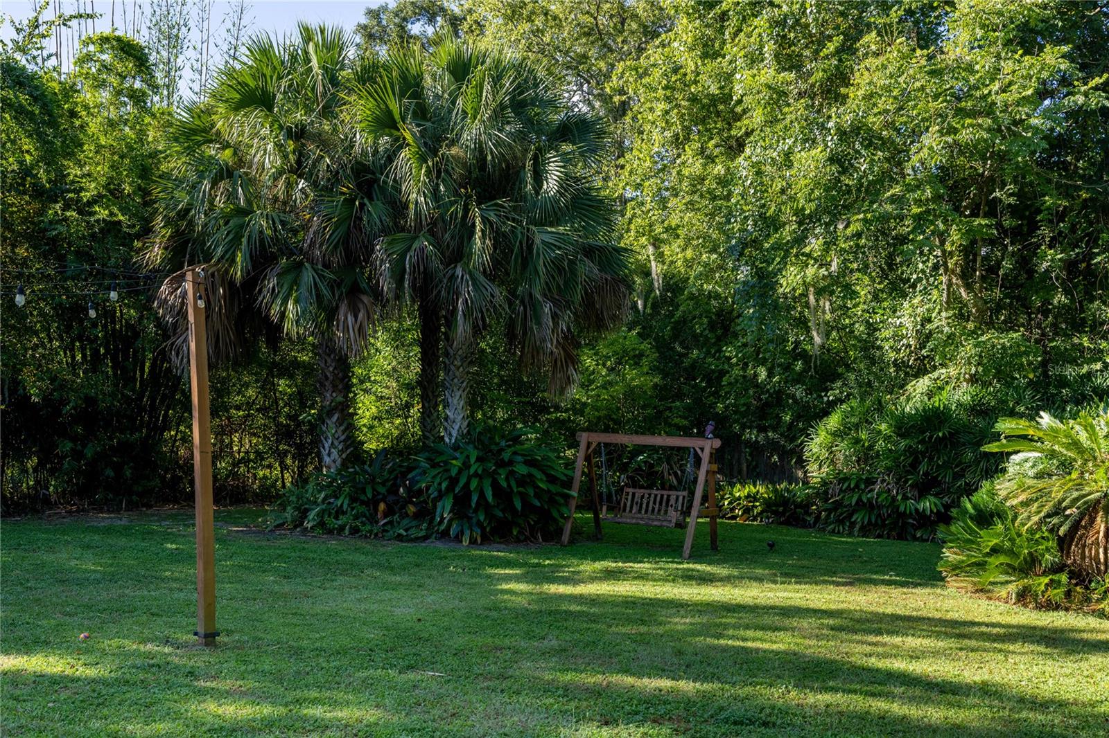 COUNTRY CLUB ESTATE MCINTOSH GRT - Residential