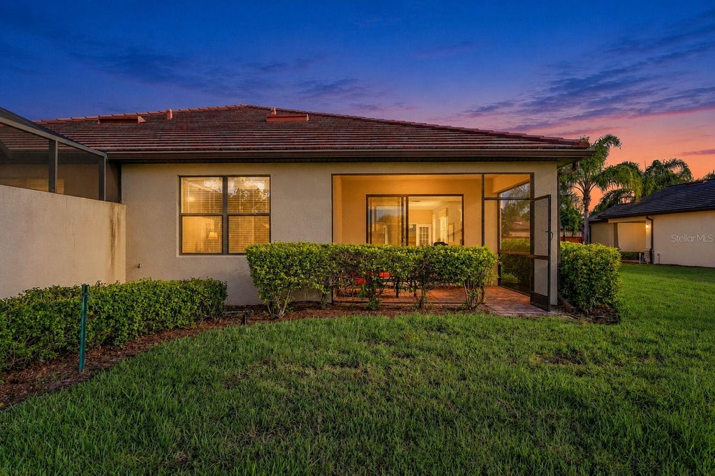 Photo of 17024 Kenton Terrace, Bradenton, FL 34202 (MLS # A4710585)
