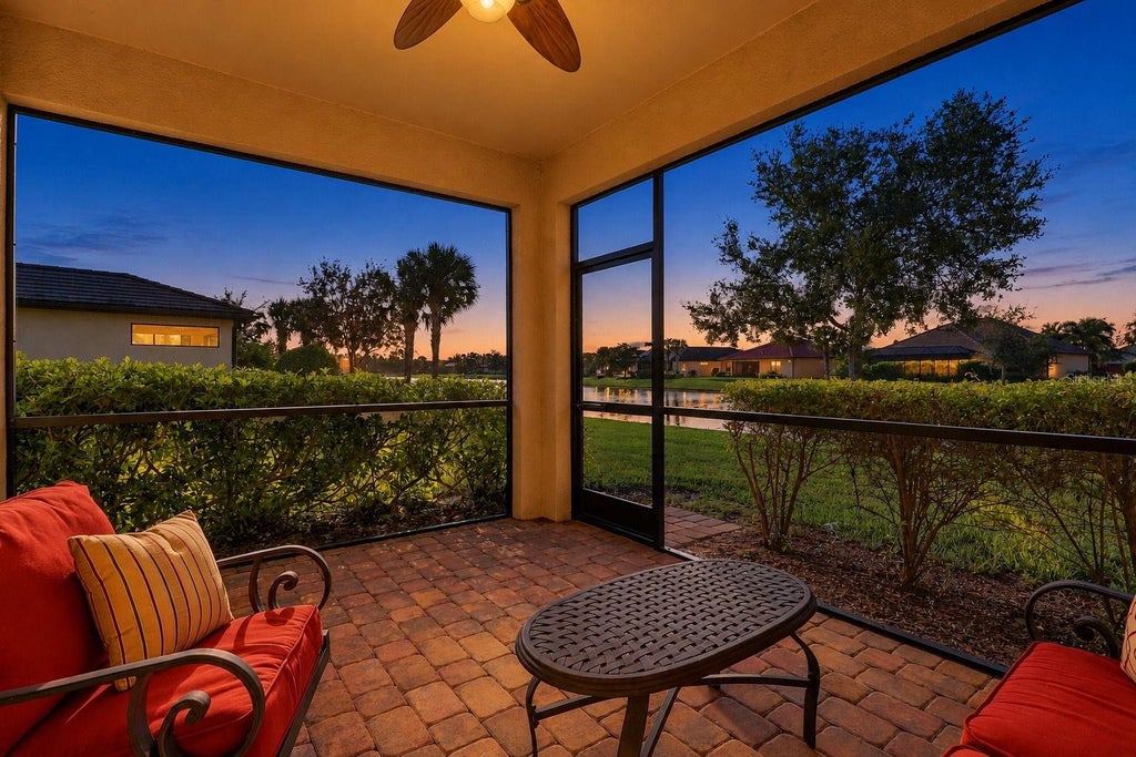 Photo of 17024 Kenton Terrace, Bradenton, FL 34202 (MLS # A4710585)
