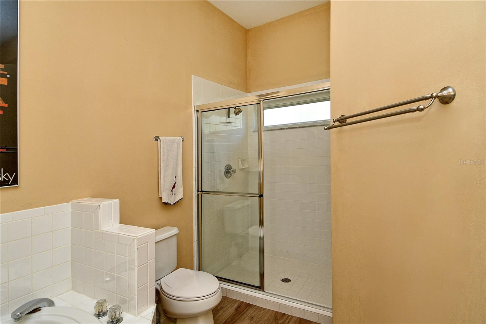 HERITAGE OAKS GOLF & COUNTRY CLUB - Residential