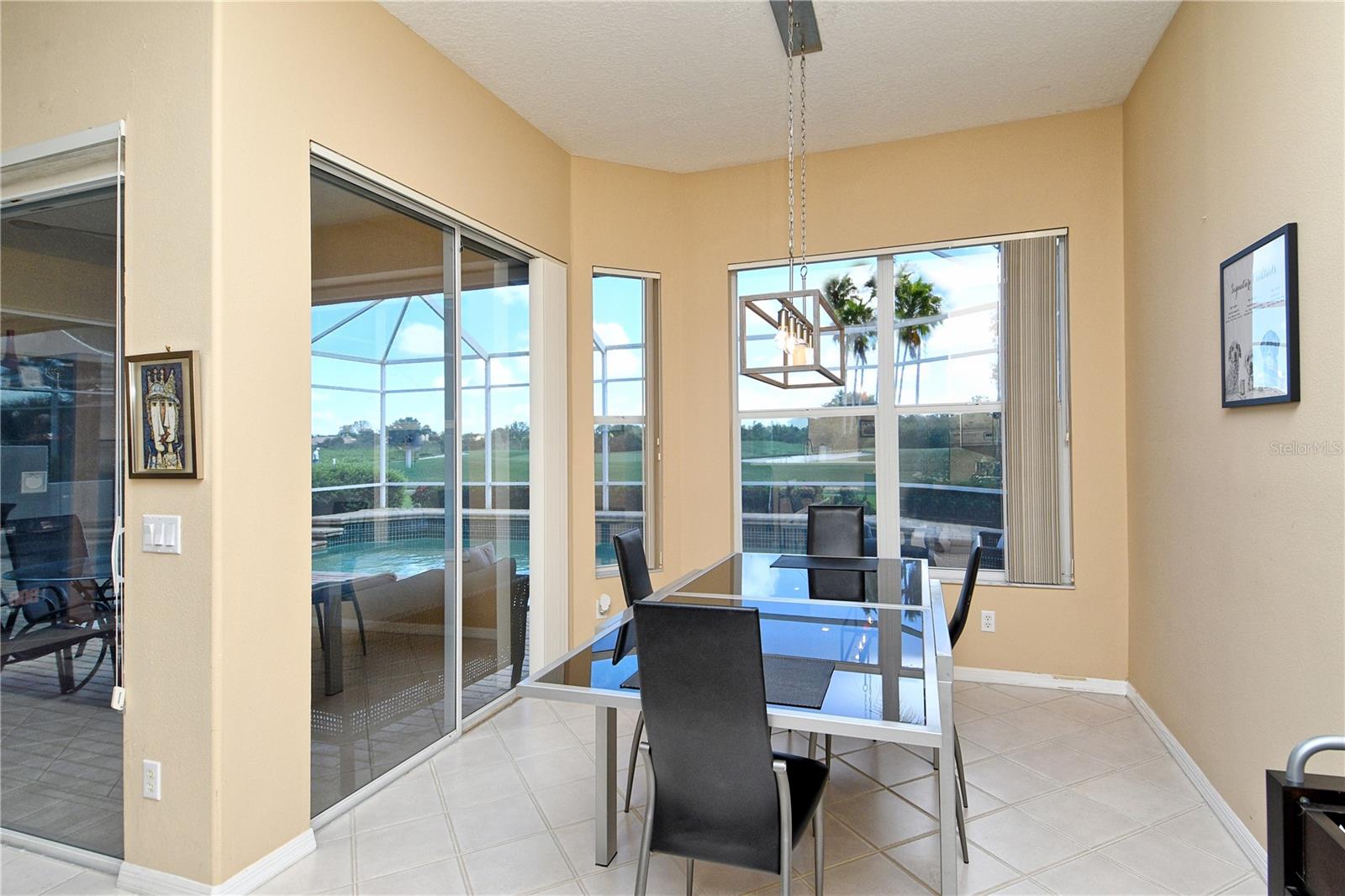 HERITAGE OAKS GOLF & COUNTRY CLUB - Residential