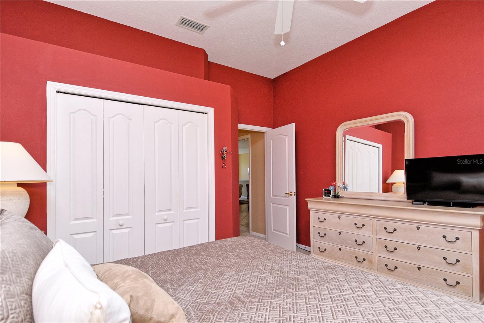 HERITAGE OAKS GOLF & COUNTRY CLUB - Residential