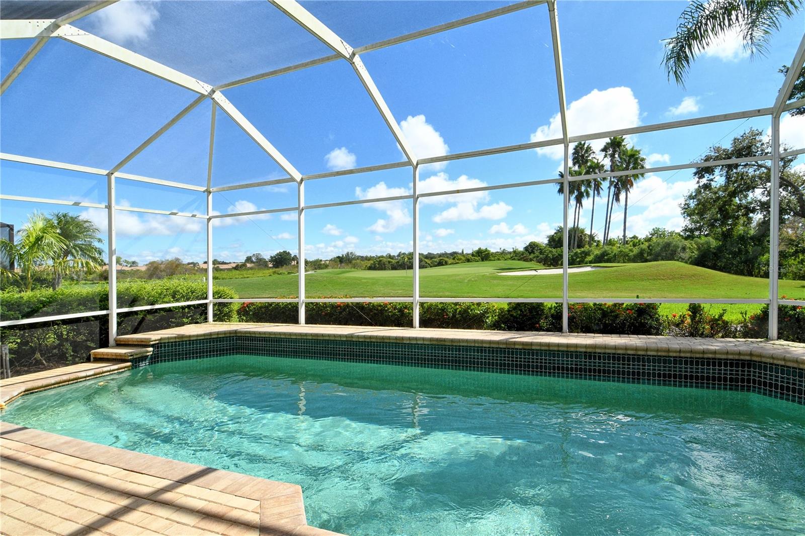 HERITAGE OAKS GOLF & COUNTRY CLUB - Residential