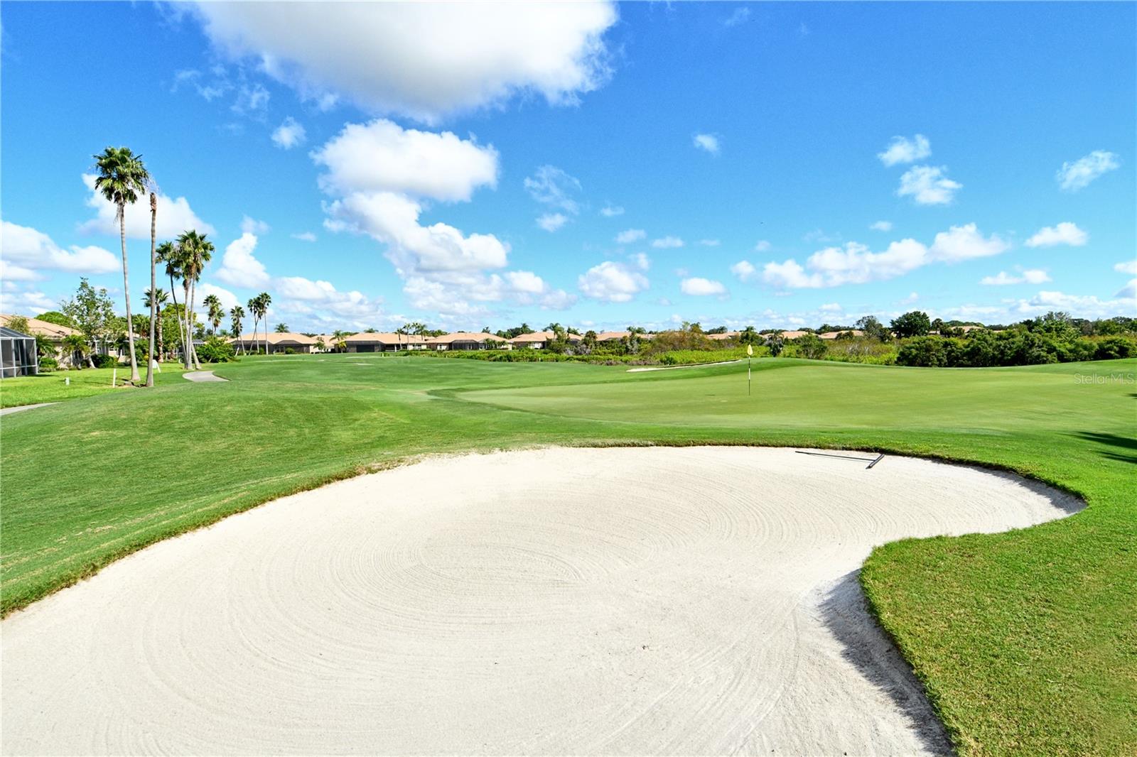 HERITAGE OAKS GOLF & COUNTRY CLUB - Residential