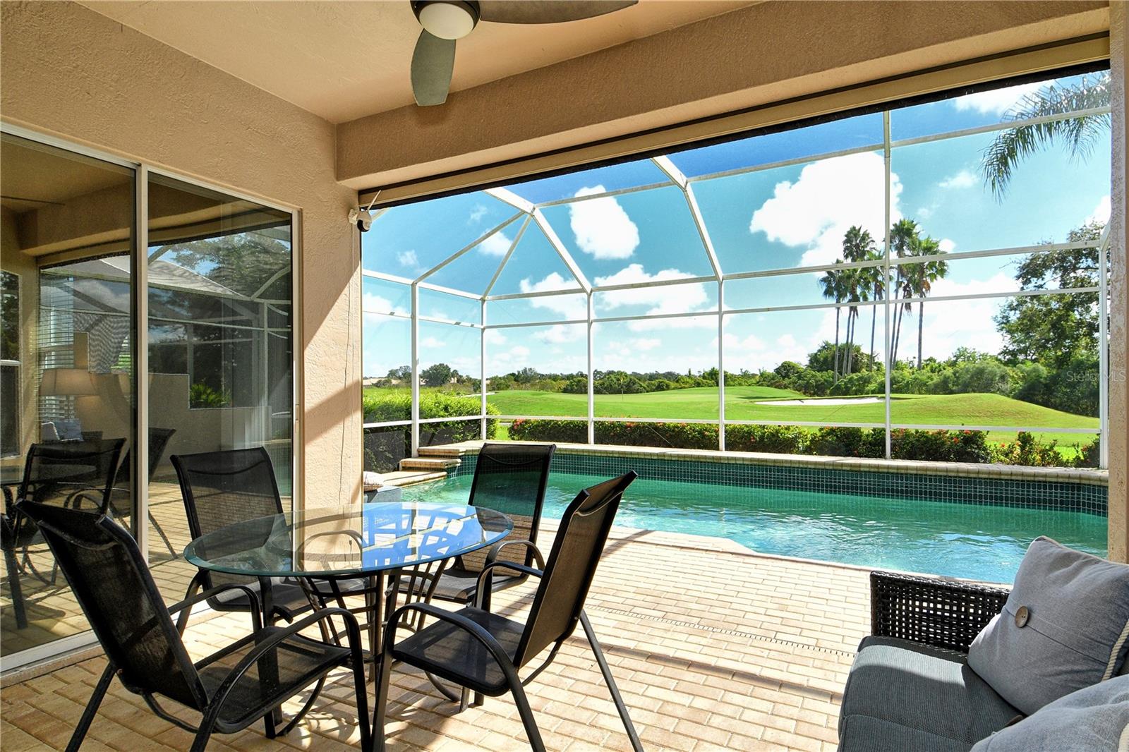 HERITAGE OAKS GOLF & COUNTRY CLUB - Residential