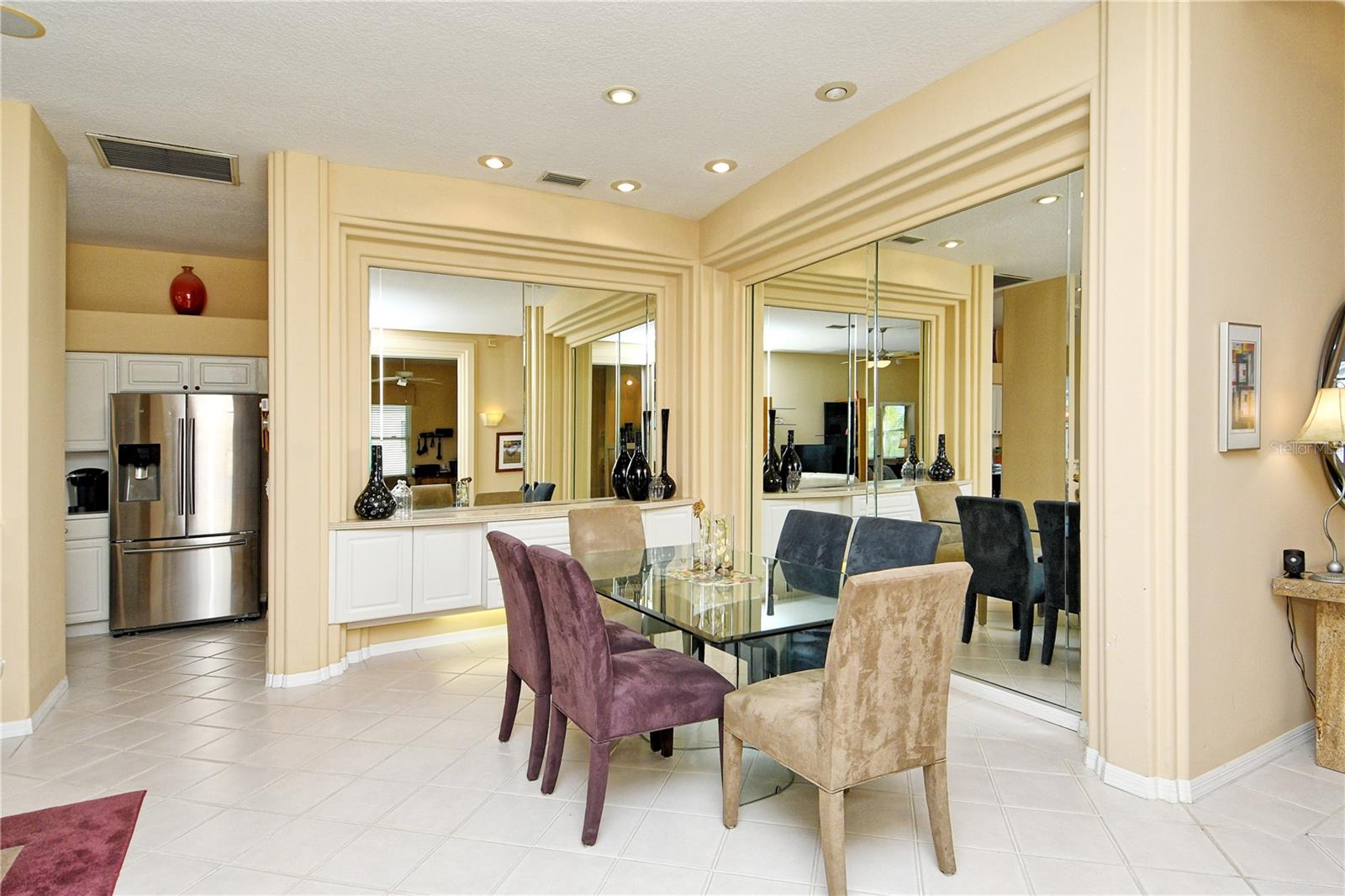 HERITAGE OAKS GOLF & COUNTRY CLUB - Residential