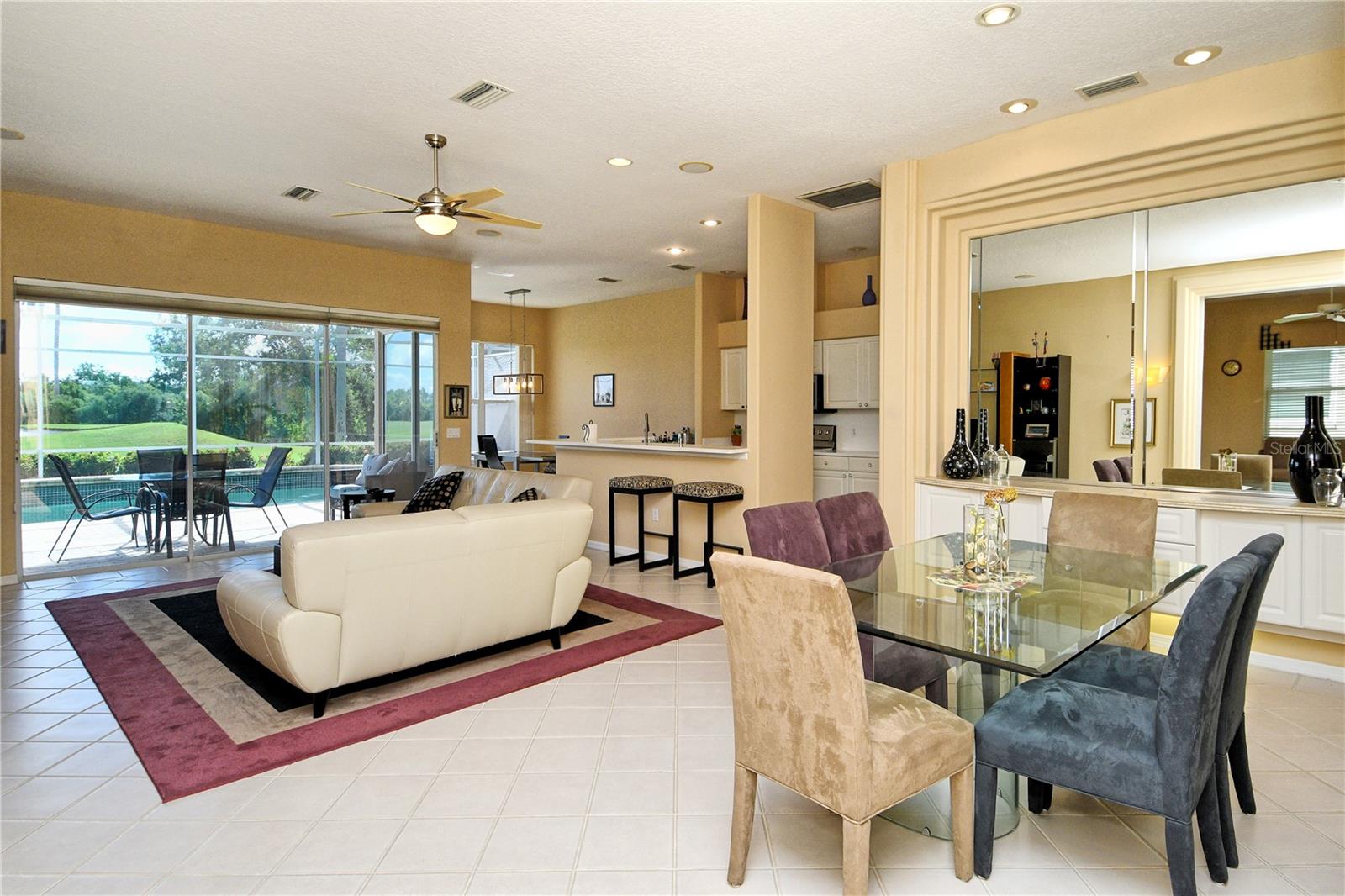 HERITAGE OAKS GOLF & COUNTRY CLUB - Residential