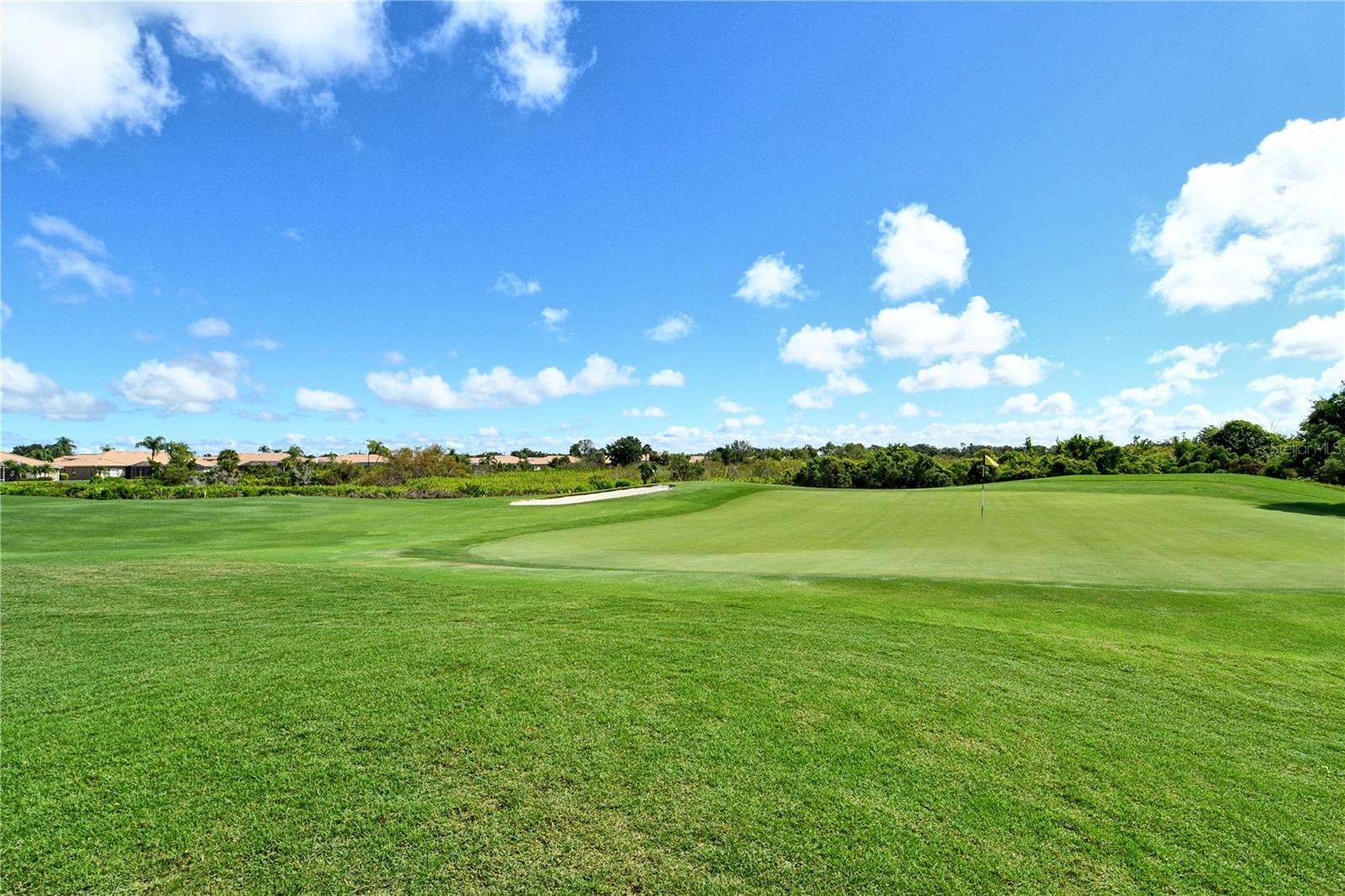 HERITAGE OAKS GOLF & COUNTRY CLUB - Residential