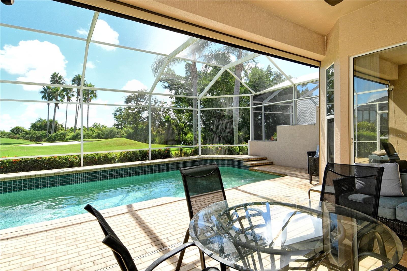 HERITAGE OAKS GOLF & COUNTRY CLUB - Residential