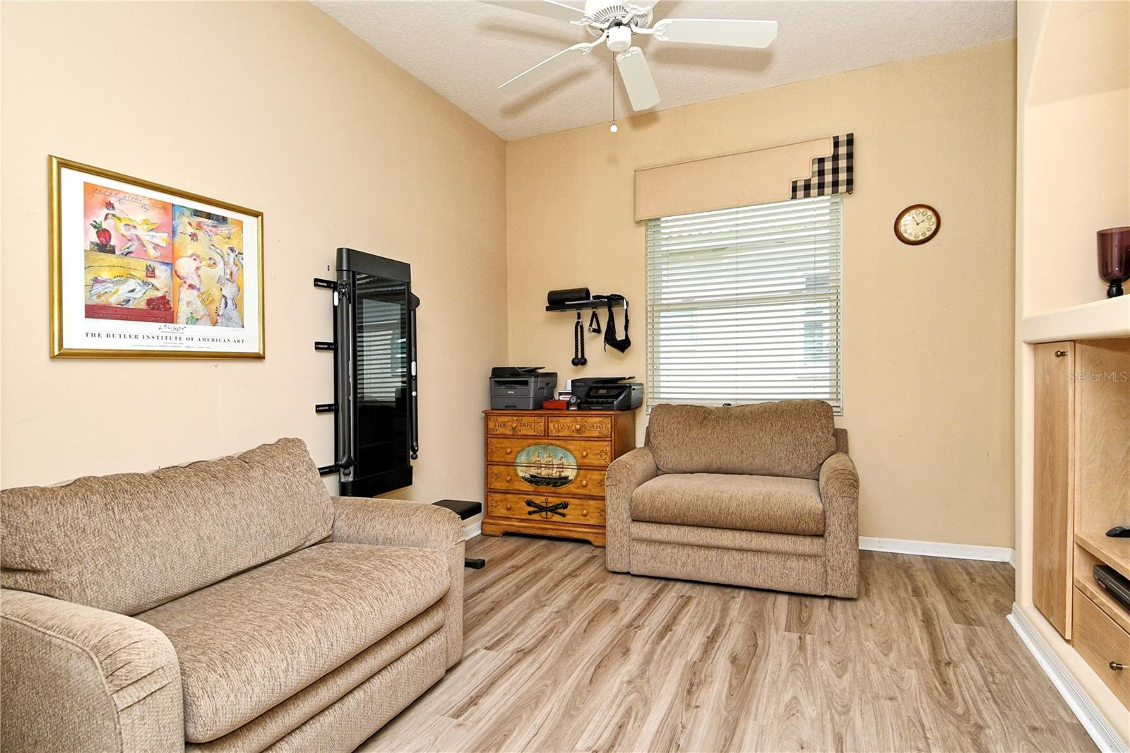 HERITAGE OAKS GOLF & COUNTRY CLUB - Residential