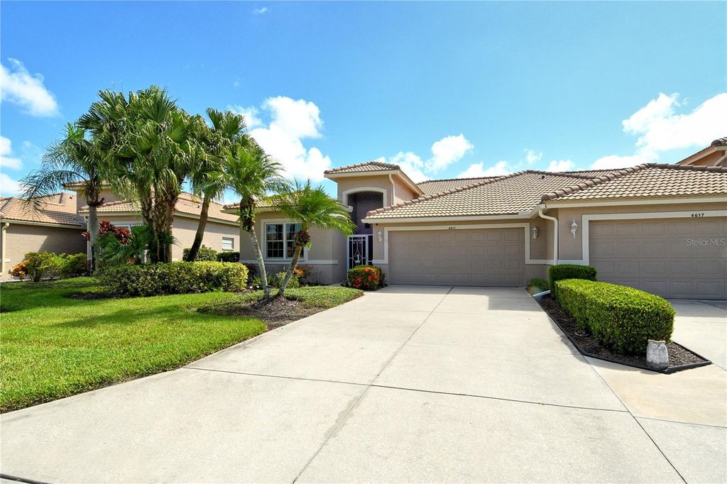 Photo of 4611 Samoset Drive, Sarasota, FL 34241 (MLS # A4667439)