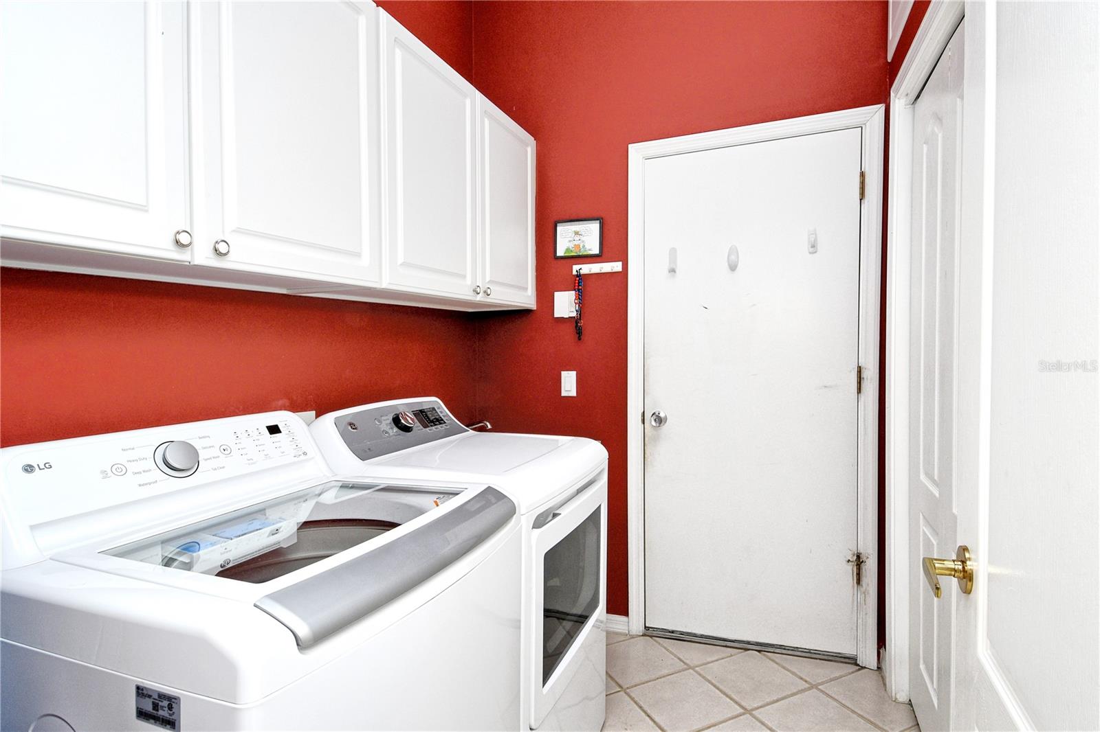 HERITAGE OAKS GOLF & COUNTRY CLUB - Residential