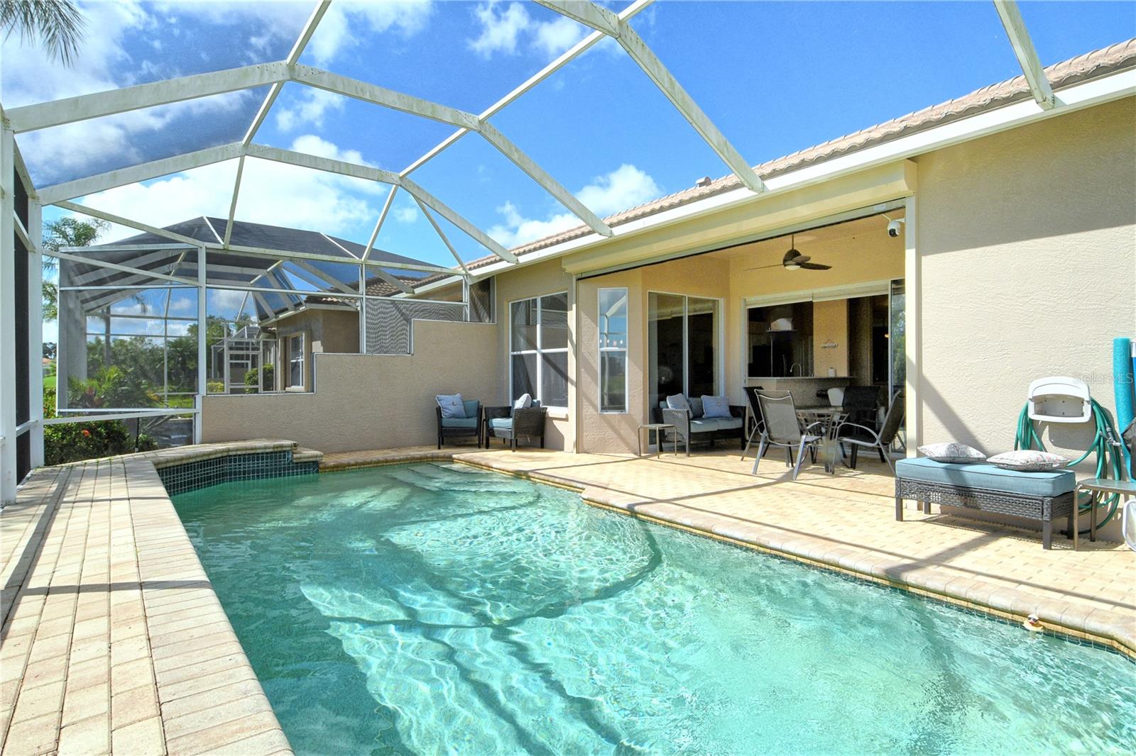 HERITAGE OAKS GOLF & COUNTRY CLUB - Residential