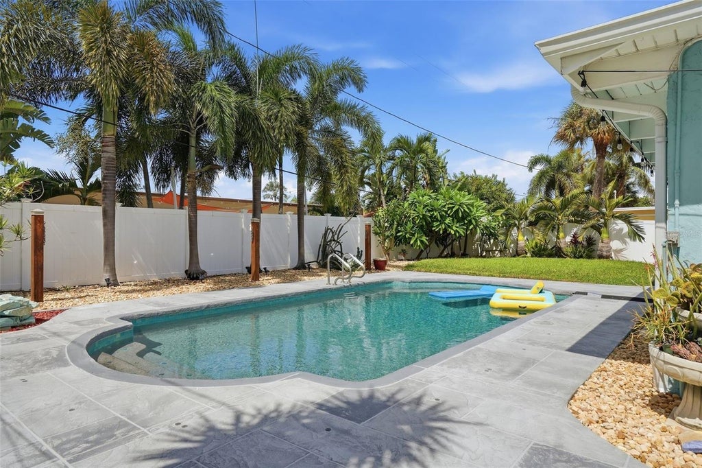 Photo of 5285 40th Street S, St Petersburg, FL 33711 (MLS # TB8553791)