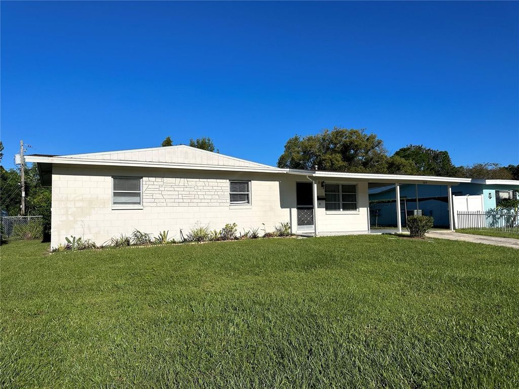 Photo of 1014 Park Manor Drive, Orlando, FL 32825 (MLS # O6401813)