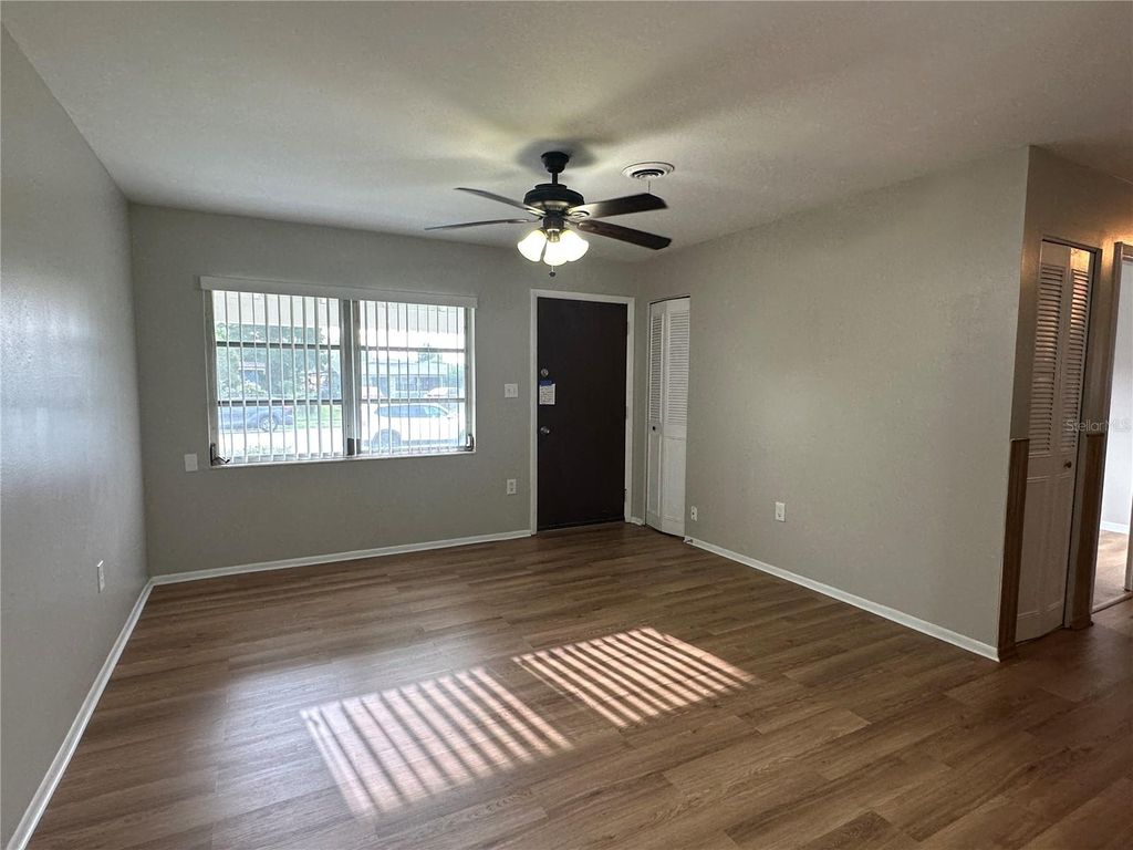 Photo of 1014 Park Manor Drive, Orlando, FL 32825 (MLS # O6401813)