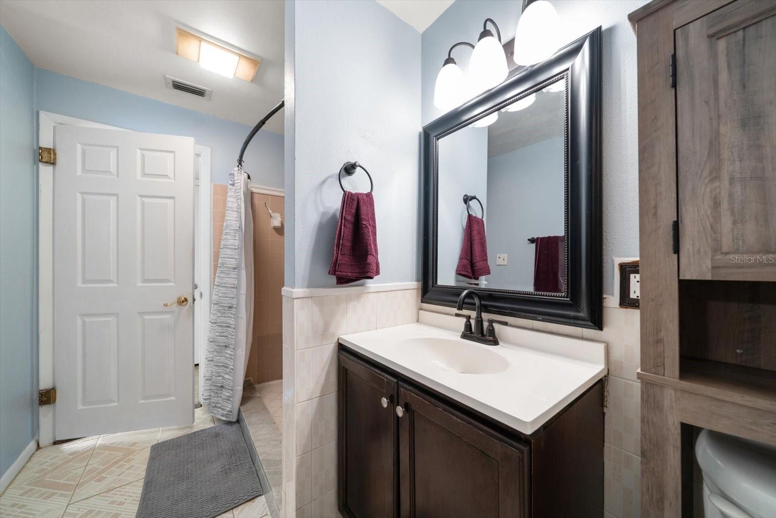 CHAPMAN HEIGHTS - Residential